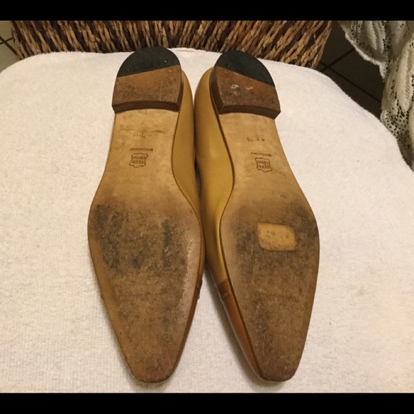 Manolo Blahnik Tan and Brown Flats - Picture 3 of 7
